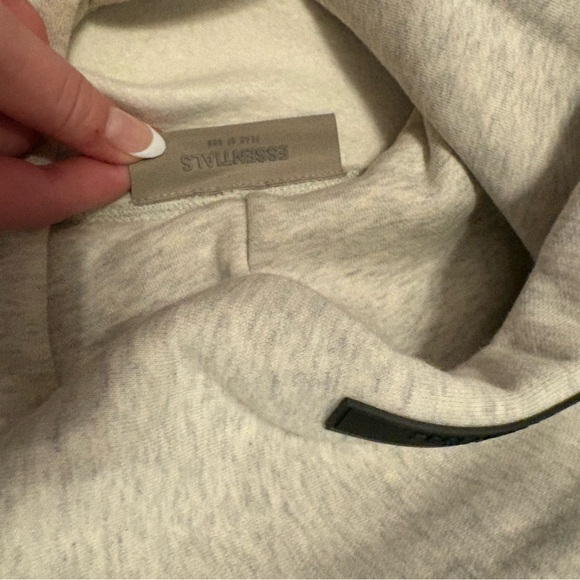 women’s small essentials hoodie oatmeal - Picture 4 of 4